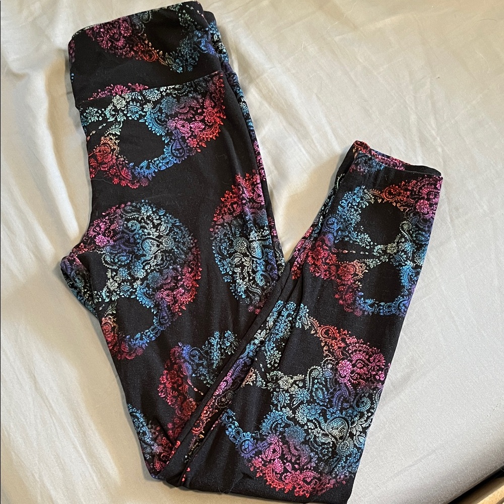 No Boundaries Black Leggings with Pink, Purple and Blue Skull Pattern